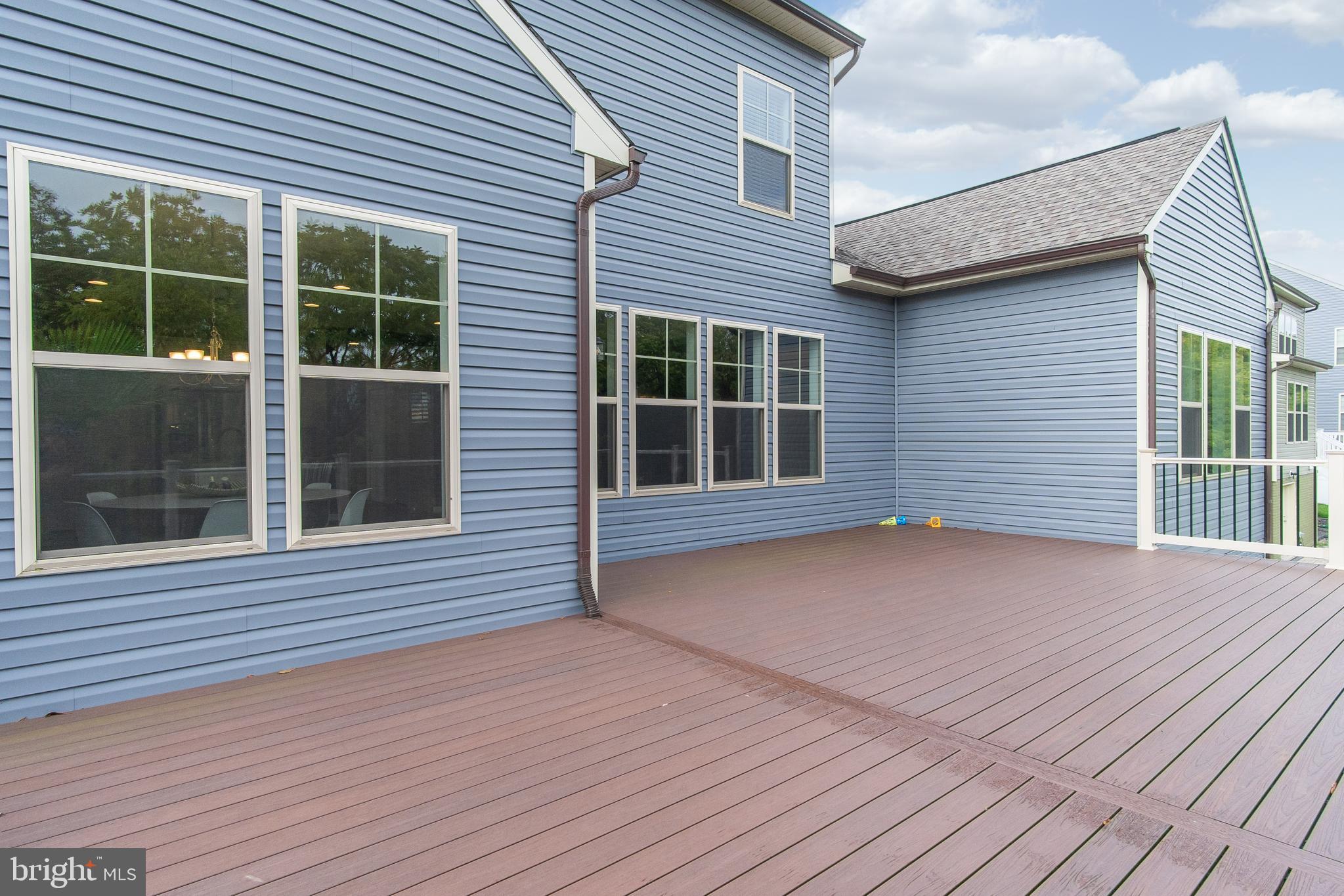 2048 Chamberlain Drive Frederick, MD 21702 - Photo 26 of 39 Deck Pic 1