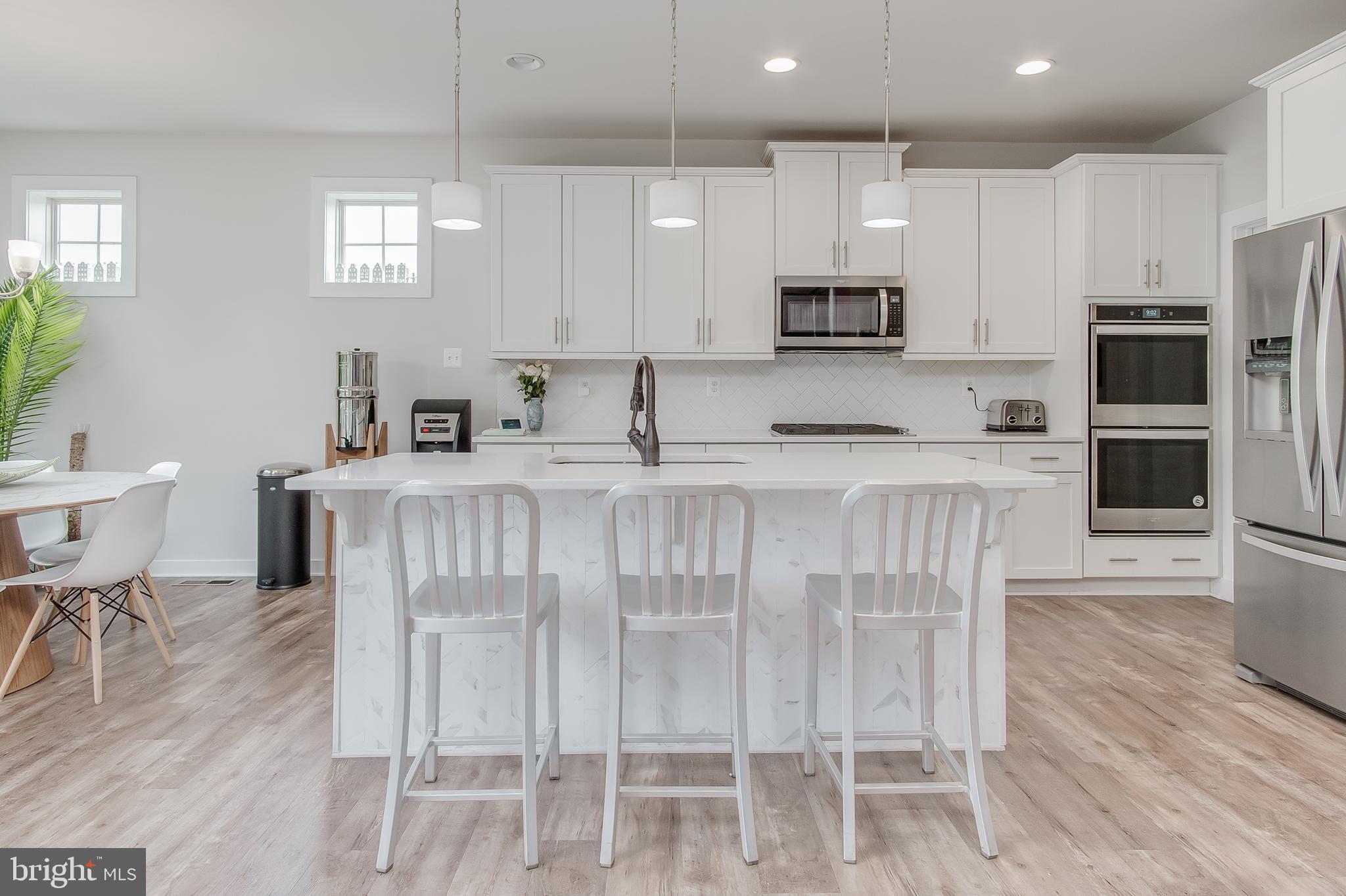 2048 Chamberlain Drive Frederick, MD 21702 - Photo 7 of 39 Kitchen Pic 2