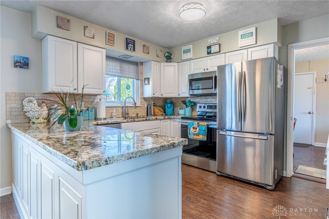 983 Gardner Road Kettering, OH 45429 - Photo 7 of 27 Gallery Image 7