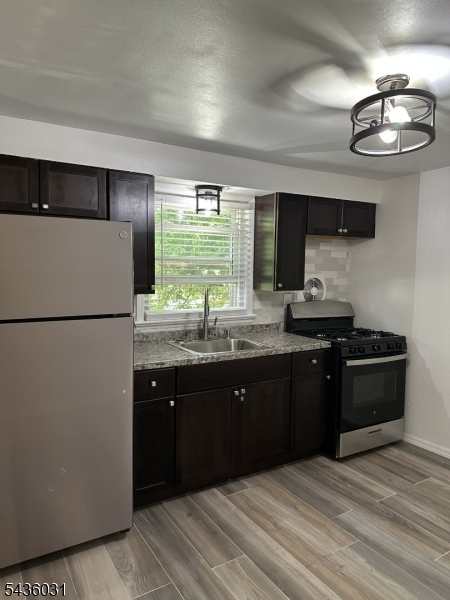 929 Warren Street, Unit 2 Roselle, NJ 07203 - Photo 8 of 39