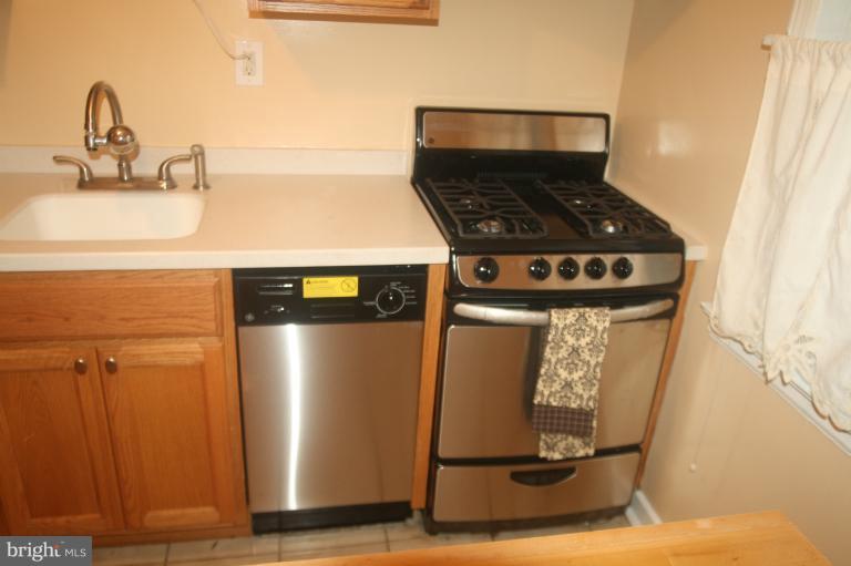 2404 Colston Drive, Unit 101 Silver Spring, MD 20910 - Photo 9 of 19 Kitchen
