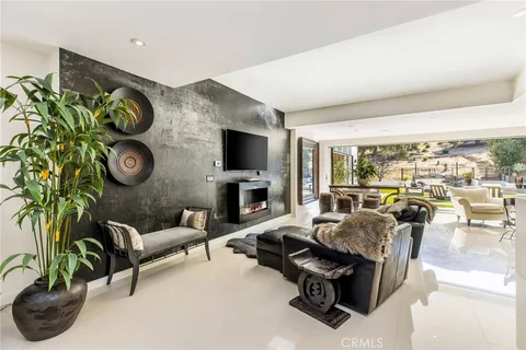 $3,500,000 | 207 Saddlebow Road, Bell Canyon, CA 91307