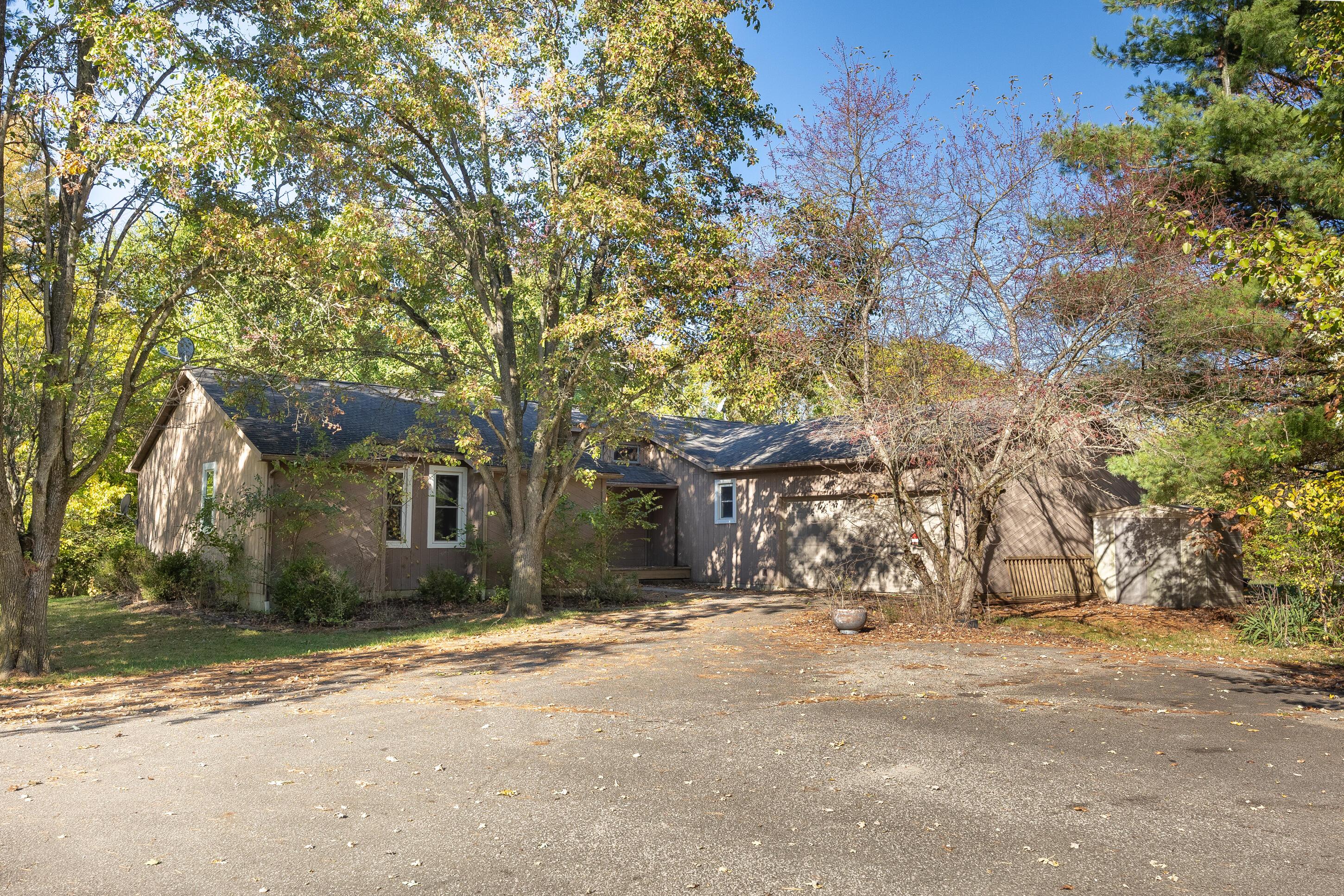 1400 South Galena Road Galena, OH 43021 - Photo 2 of 26 1028 1400 S Galena Rd-5