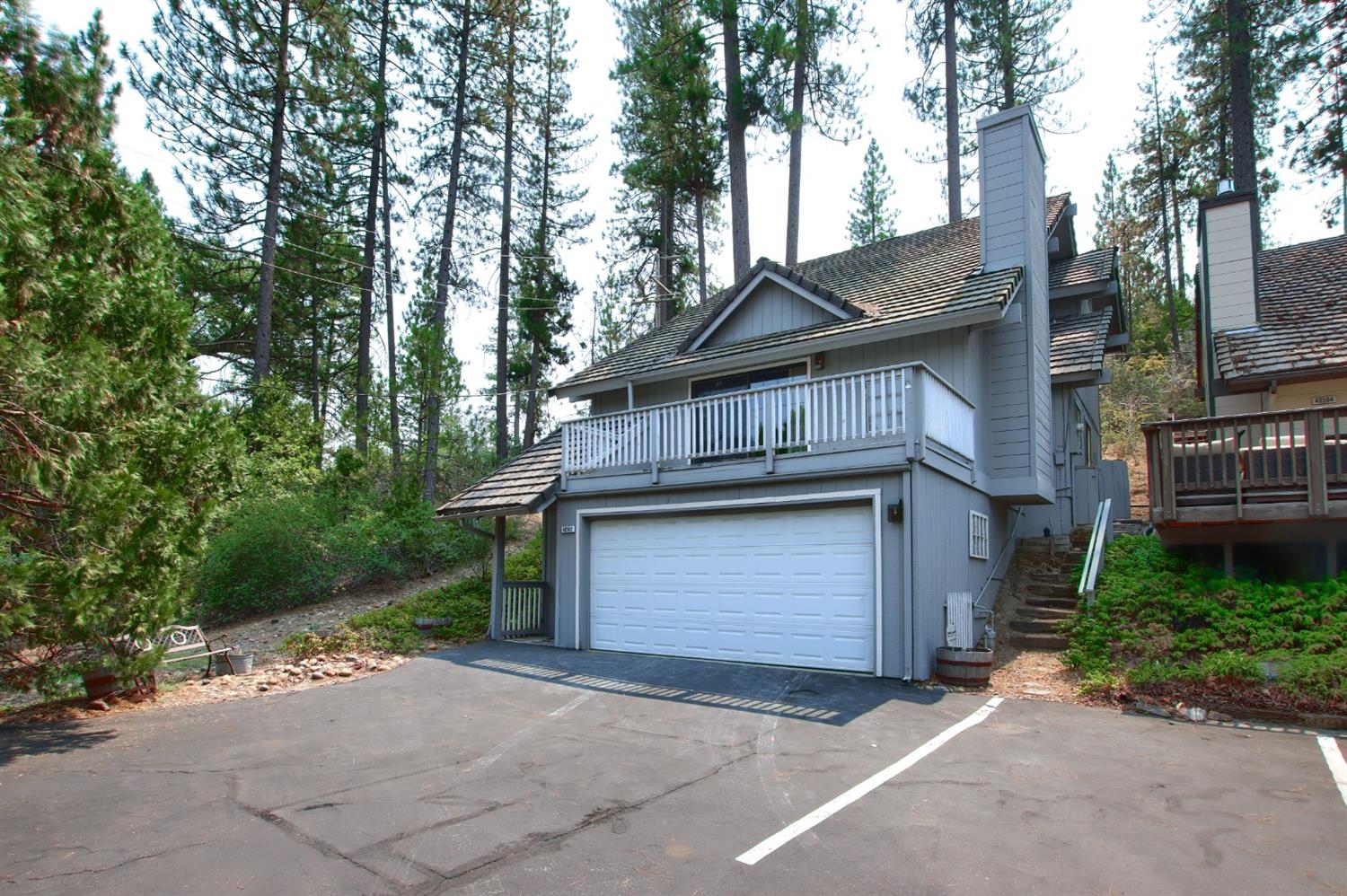 40502 Saddleback Road Bass Lake, CA 93604 - Photo 2 of 34 Gallery Image 2