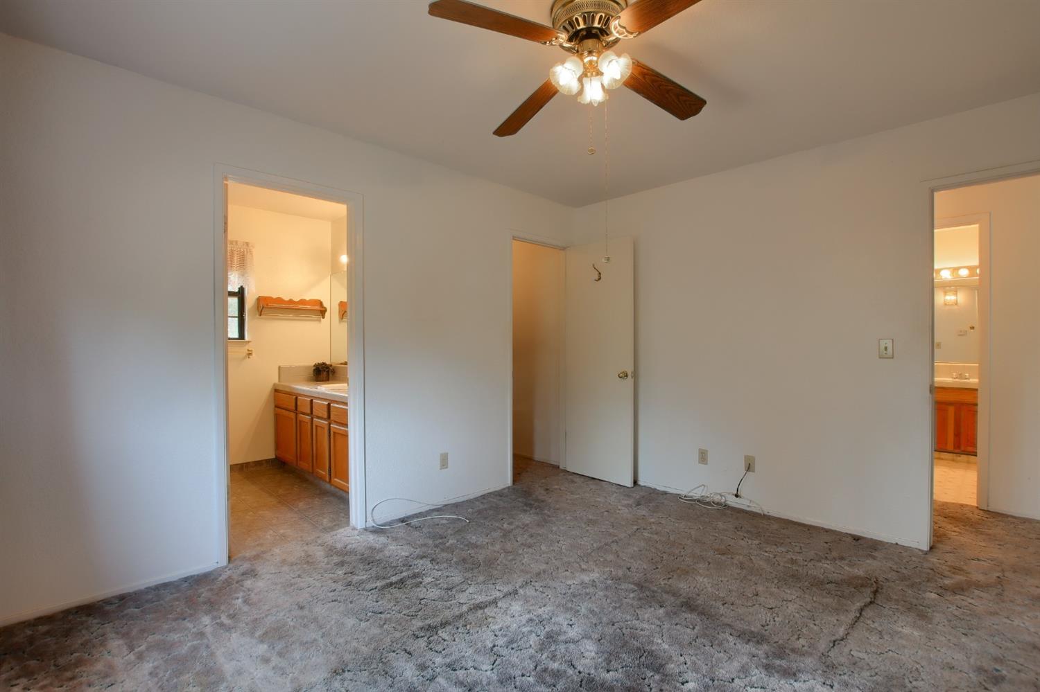 40502 Saddleback Road Bass Lake, CA 93604 - Photo 22 of 34 Master Bedroom Upper Level