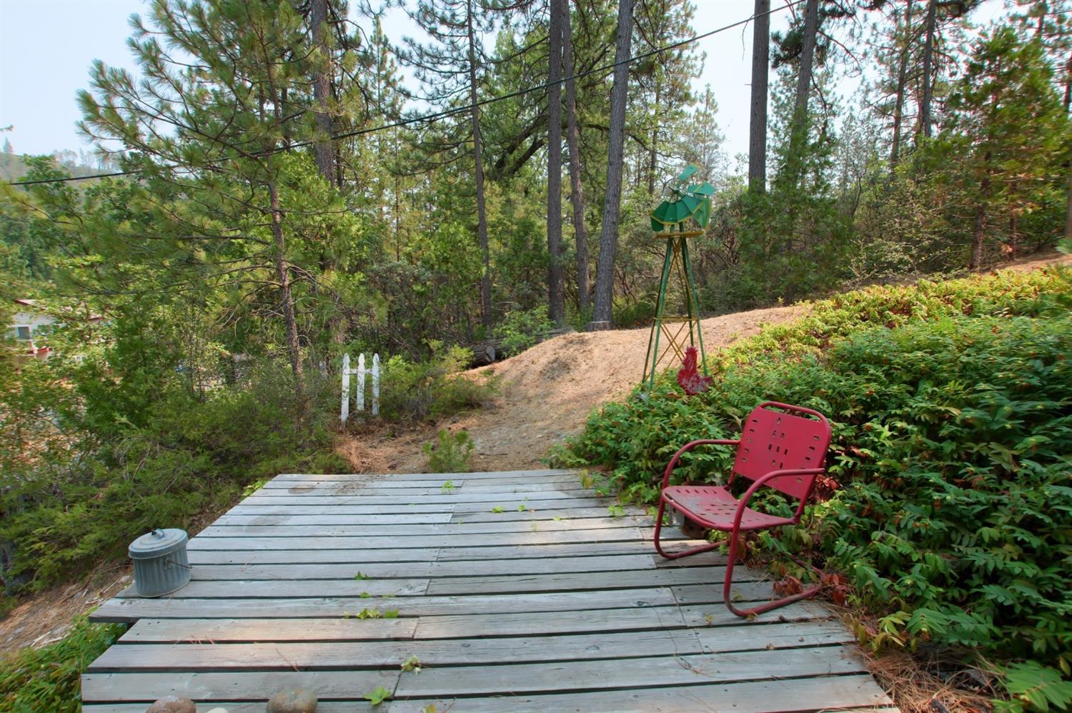 40502 Saddleback Road Bass Lake, CA 93604 - Photo 30 of 34 Deck Outside of Kitchen on Left Side of Home
