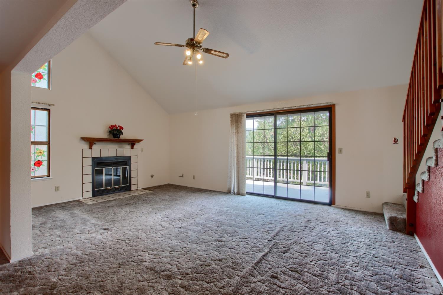 40502 Saddleback Road Bass Lake, CA 93604 - Photo 6 of 34 Main Level