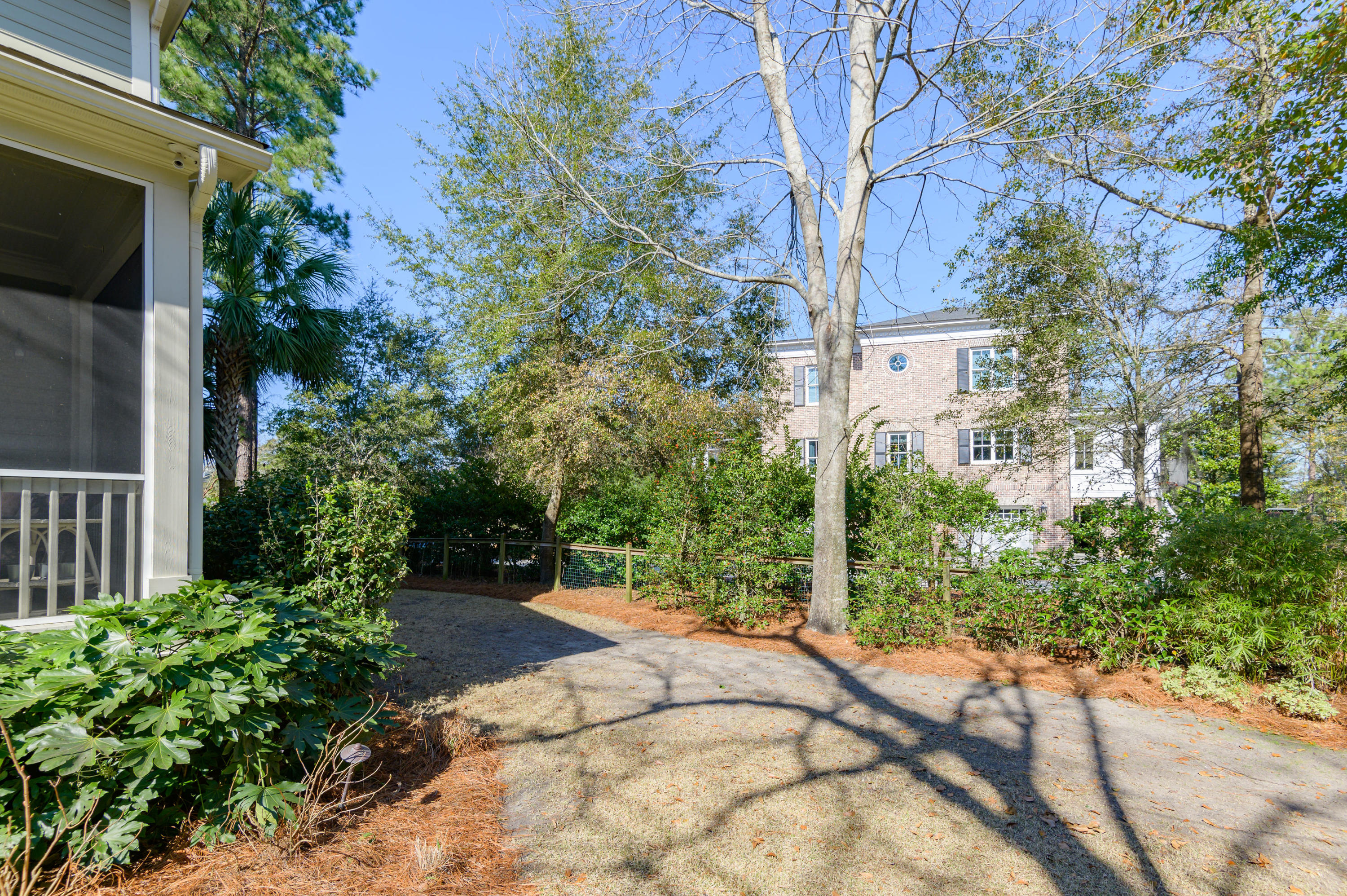 310 Pilots Point Mount Pleasant, SC 29464 - Photo 44 of 51 Side Yard