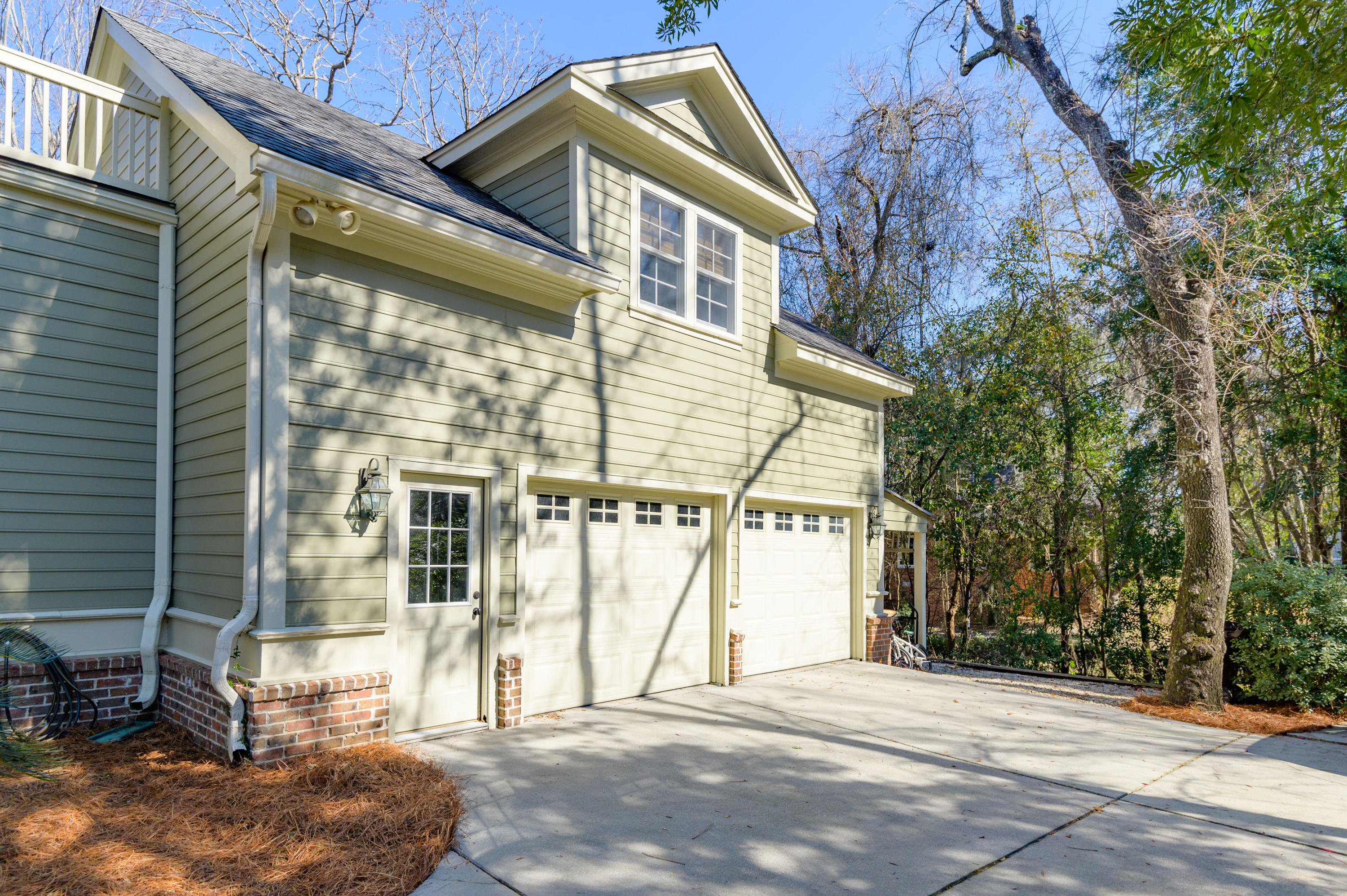 310 Pilots Point Mount Pleasant, SC 29464 - Photo 46 of 51 Garage