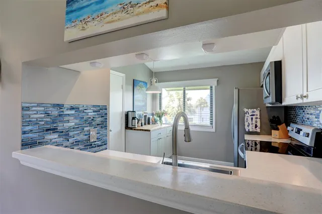 $242,000 | 5725 Pelican Pointe Drive, Unit 4, Sebastian, FL 32958