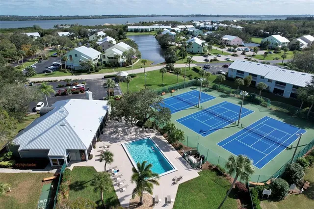 $242,000 | 5725 Pelican Pointe Drive, Unit 4, Sebastian, FL 32958