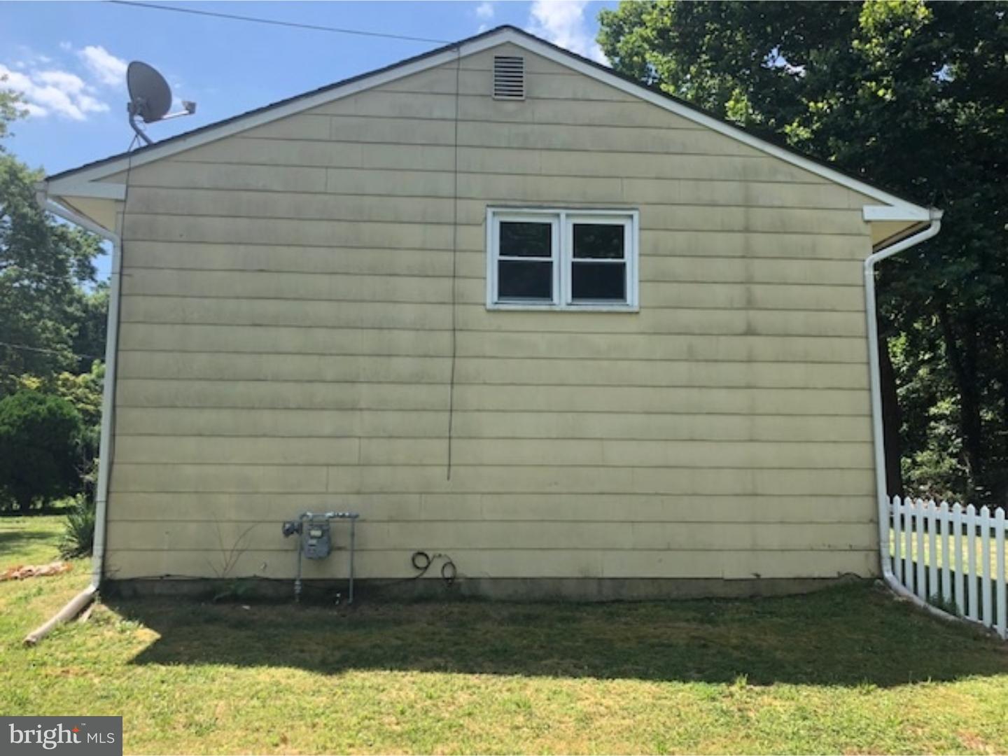 922 Bentley Road Lindenwold, NJ 08021 - Photo 3 of 21