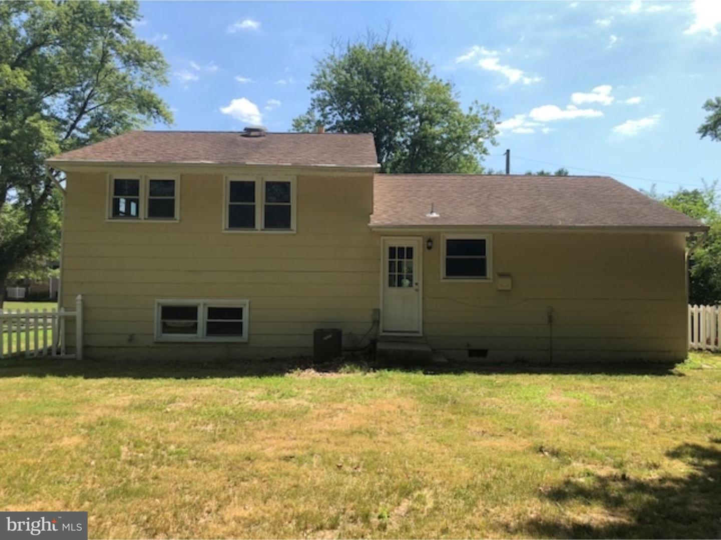 922 Bentley Road Lindenwold, NJ 08021 - Photo 4 of 21
