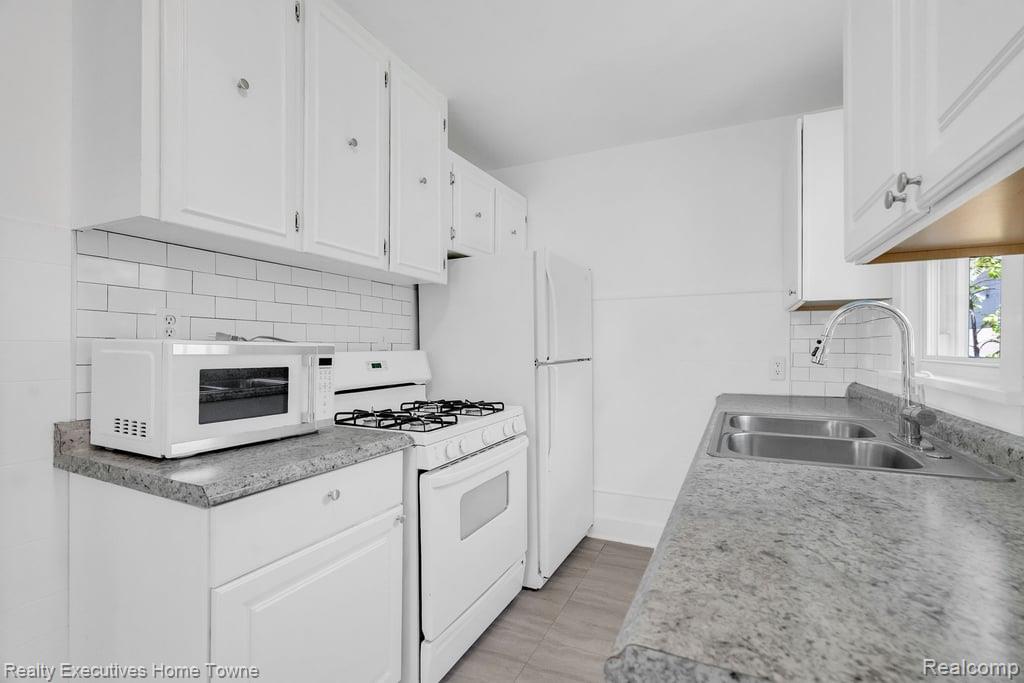 2720 Walnut Street Port Huron, MI 48060 - Photo 11 of 26
