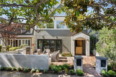$8,500 | 617 1/2 Acacia Avenue, Corona del Mar, CA 92625