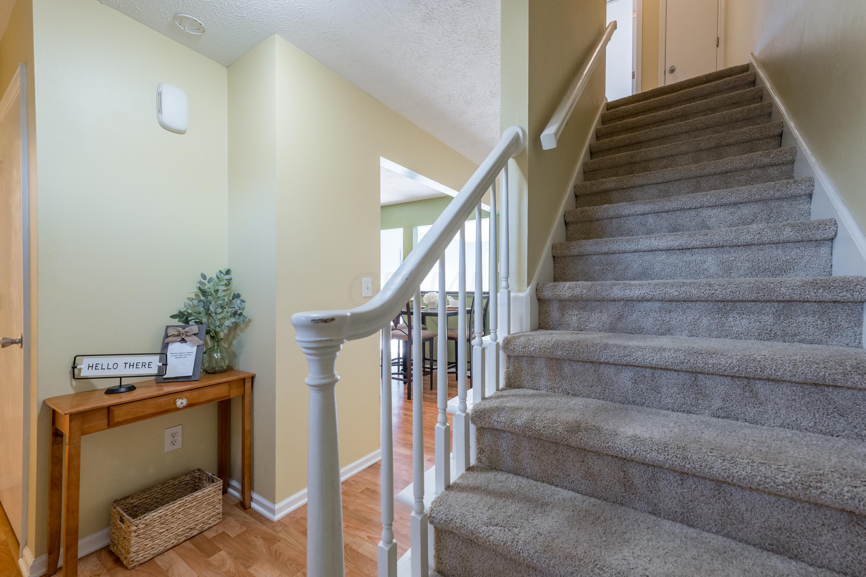 7762 Sawmill Road Dublin, OH 43016 - Photo 14 of 38 Foyer