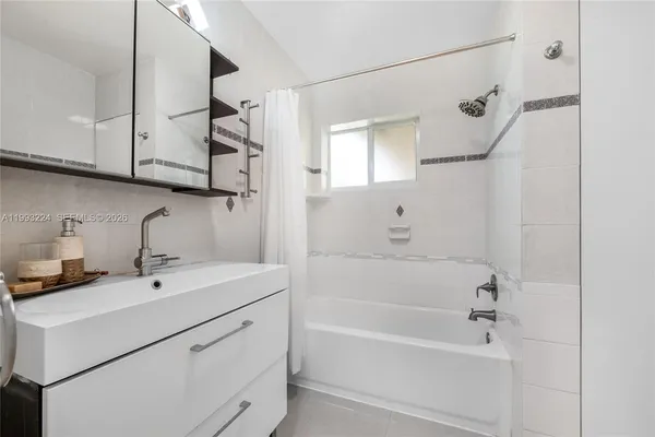 $1,049,900 | 17071 Southwest 86th Avenue, Palmetto Bay, FL 33157