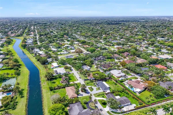 $1,049,900 | 17071 Southwest 86th Avenue, Palmetto Bay, FL 33157