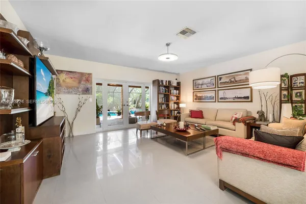 $1,049,900 | 17071 Southwest 86th Avenue, Palmetto Bay, FL 33157