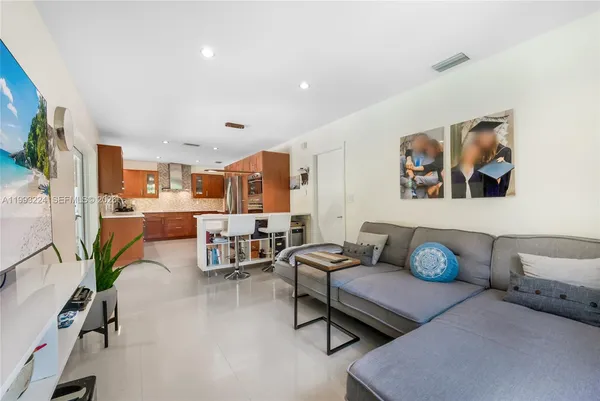 $1,049,900 | 17071 Southwest 86th Avenue, Palmetto Bay, FL 33157