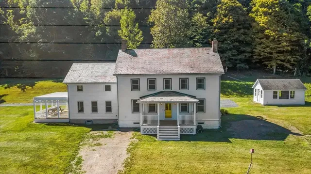 $795,000 | 130 Ipan Road, Shaftsbury, VT 05257