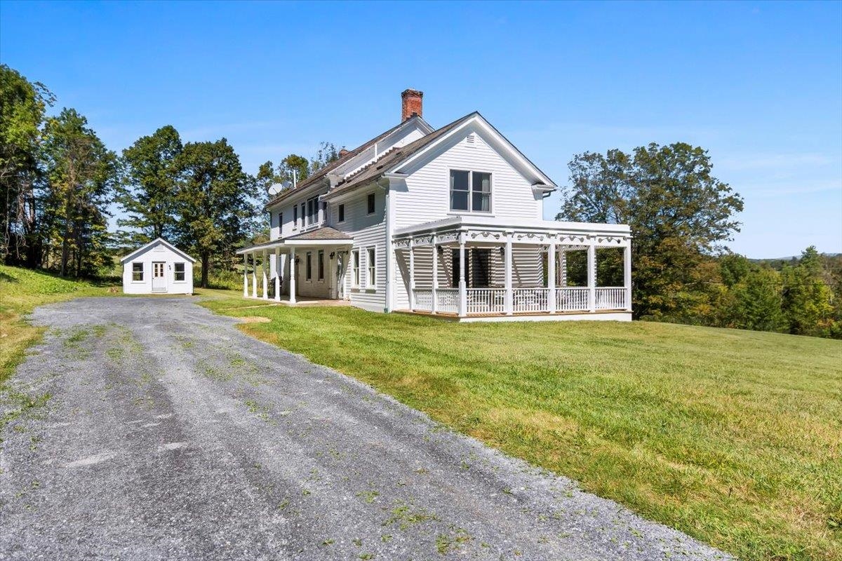 130 Ipan Road Shaftsbury, VT 05257 - Photo 2 of 32