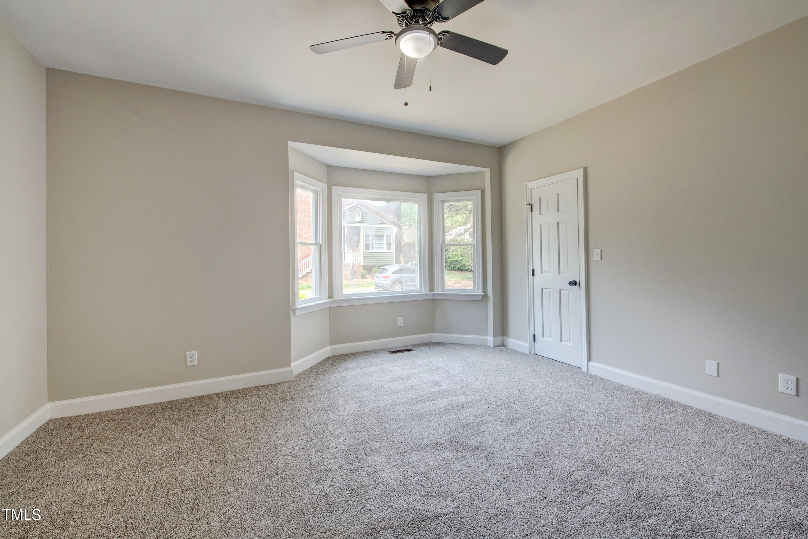 8328 Wycombe Lane Raleigh, NC 27615 - Photo 10 of 23 8328 Wycombe Ln_www.scalaphotography.com