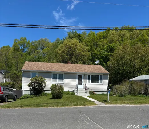 $319,900 | 152 Rosengarten Drive, Waterbury, CT 06704
