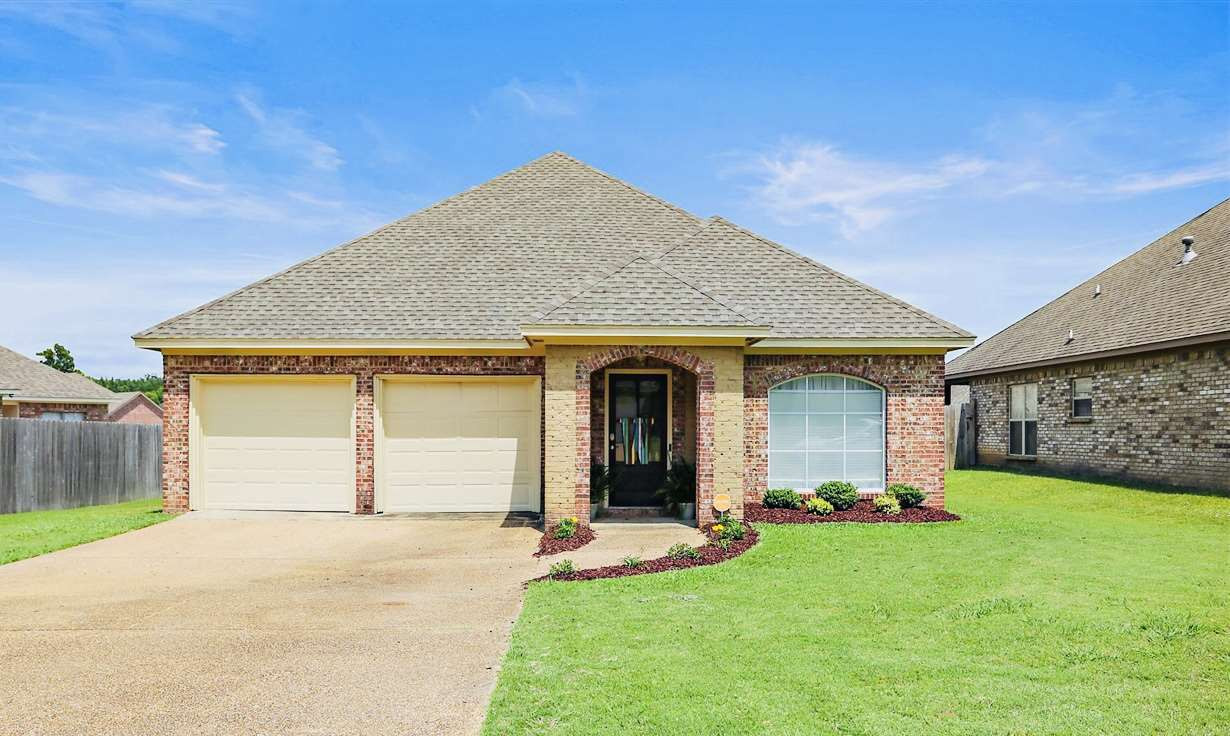 650 Westhill Road Brandon, MS 39042 - Photo 1 of 32 Photo 1