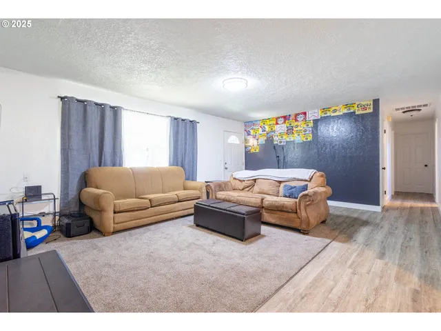 $359,900 | 1009 13th Street, La Grande, OR 97850