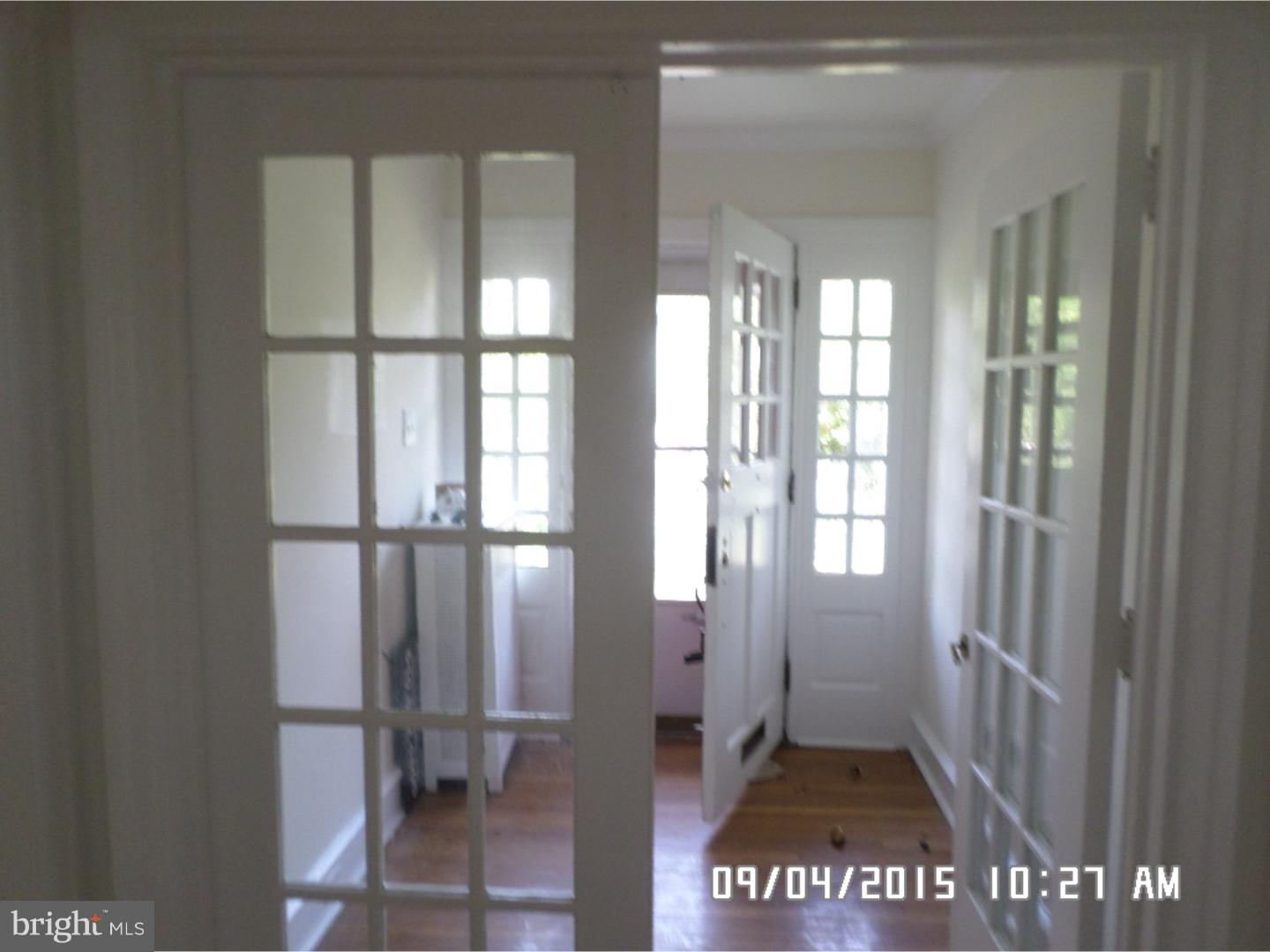 7015 Hilltop Road Upper Darby, PA 19082 - Photo 4 of 25