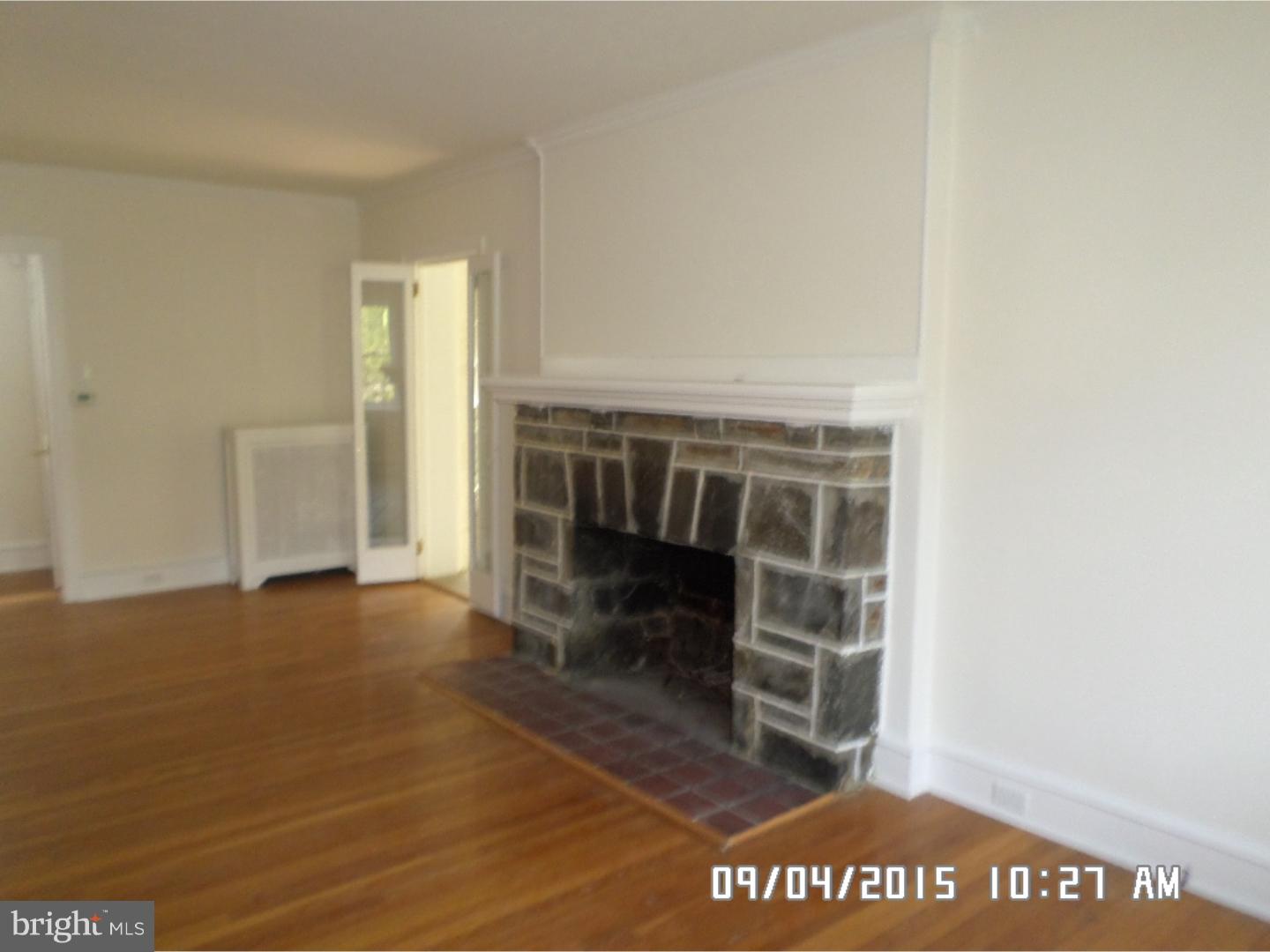7015 Hilltop Road Upper Darby, PA 19082 - Photo 6 of 25