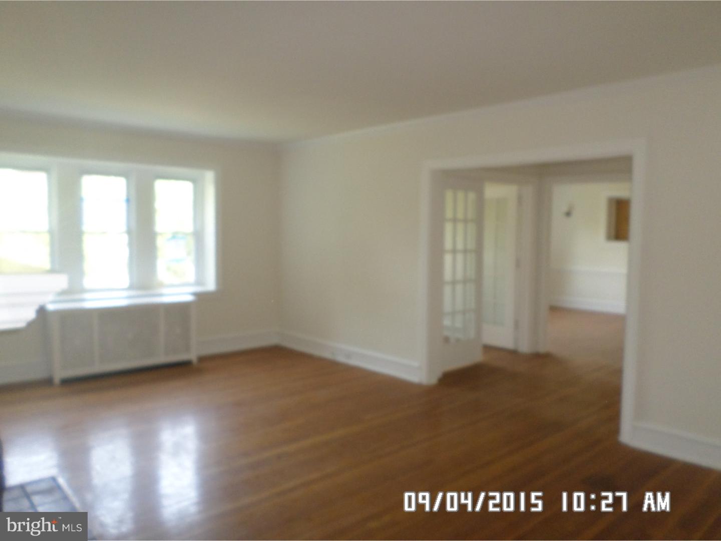 7015 Hilltop Road Upper Darby, PA 19082 - Photo 7 of 25