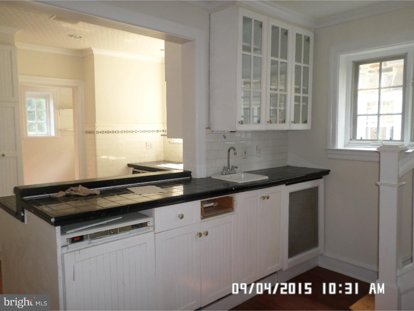 7015 Hilltop Road Upper Darby, PA 19082 - Photo 8 of 25