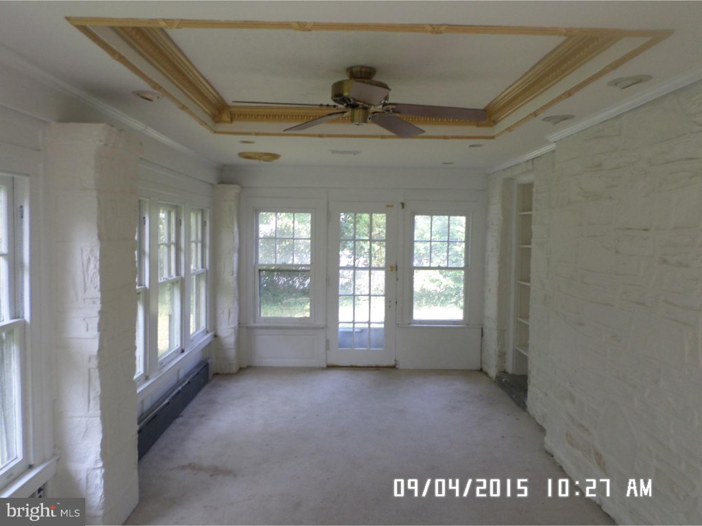 7015 Hilltop Road Upper Darby, PA 19082 - Photo 10 of 25