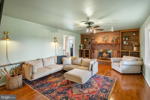 $745,000 | 11946 Ropp Lane, Lovettsville, VA 20180