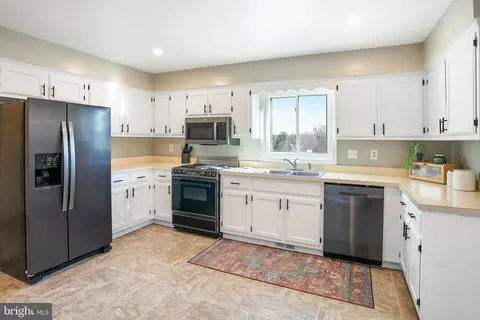 $745,000 | 11946 Ropp Lane, Lovettsville, VA 20180