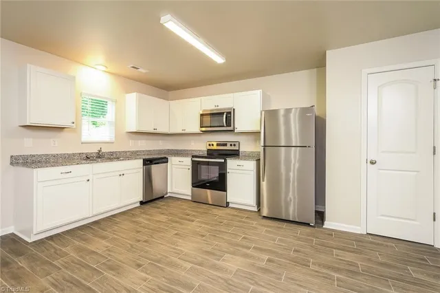 $2,115 | 3803 Miller Drive, Greensboro, NC 27405