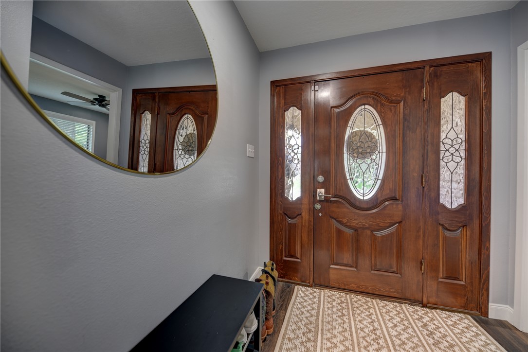 1600 Pecan Street Brenham, TX 77833 - Photo 6 of 33 Wood front door with beveled glass