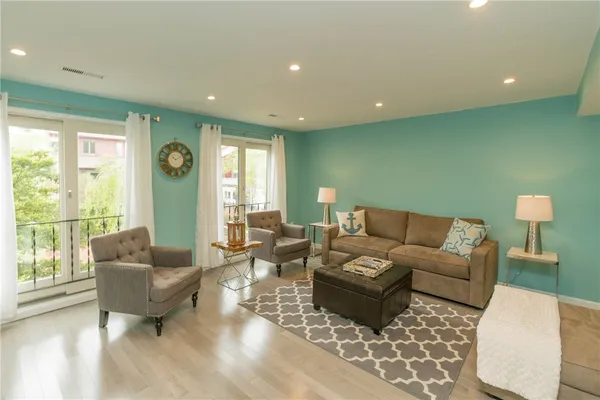 $3,850 | 319 Swans Wharf Row, Newport, RI 02840