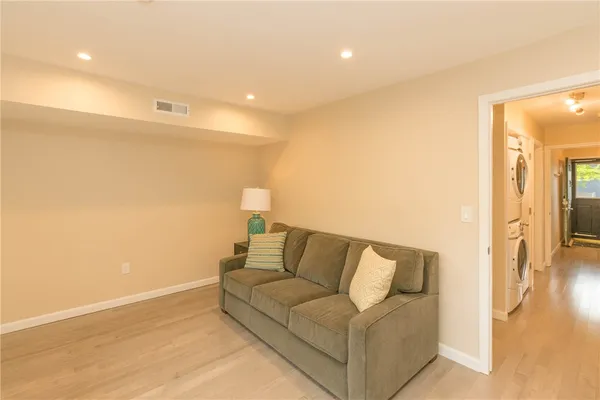 $3,850 | 319 Swans Wharf Row, Newport, RI 02840