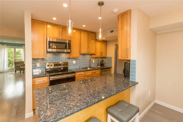 $3,850 | 319 Swans Wharf Row, Newport, RI 02840