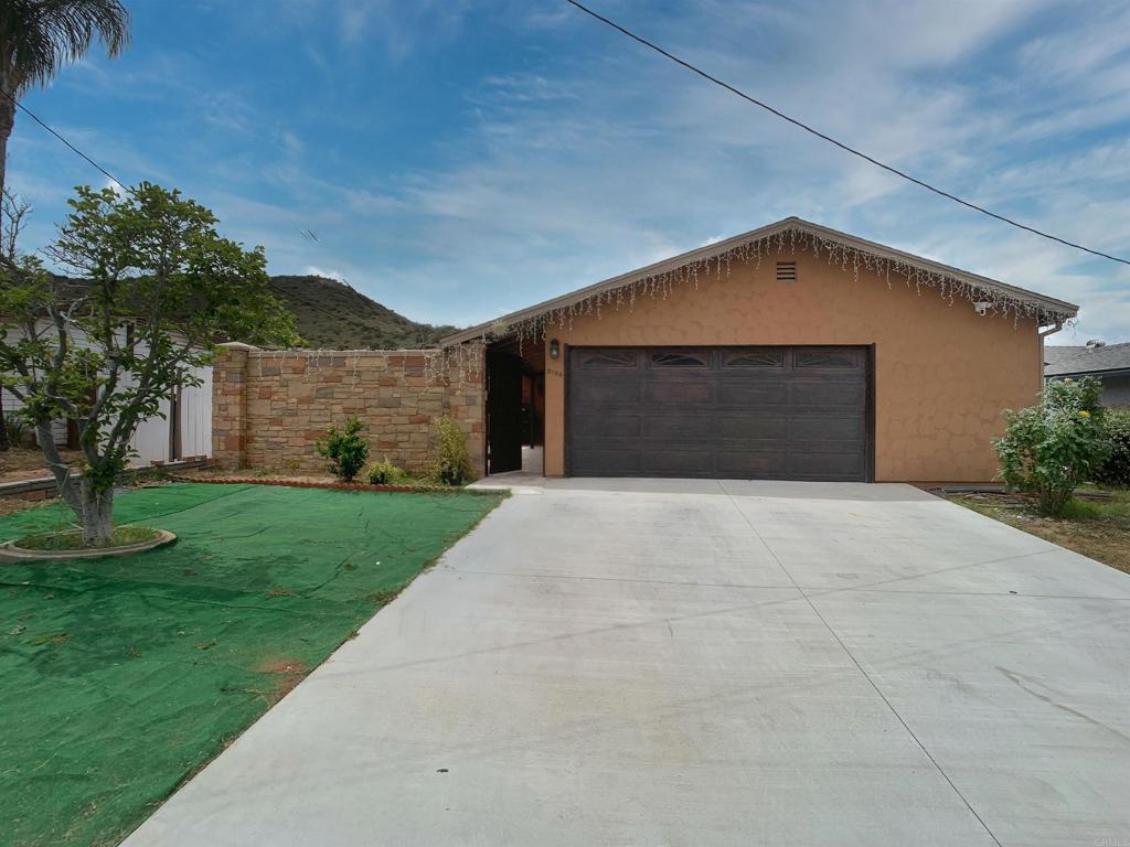 9104 Northcote Road Santee, CA 92071 - Photo 1 of 25