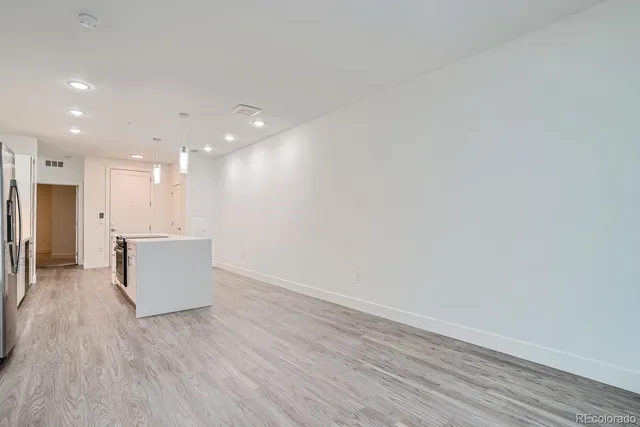 $1,950 | 3500 South Corona Street, Unit 407, Englewood, CO 80113