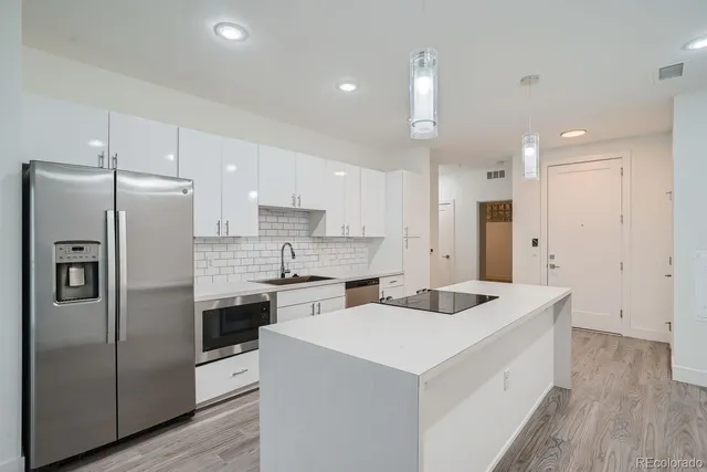 $1,950 | 3500 South Corona Street, Unit 407, Englewood, CO 80113