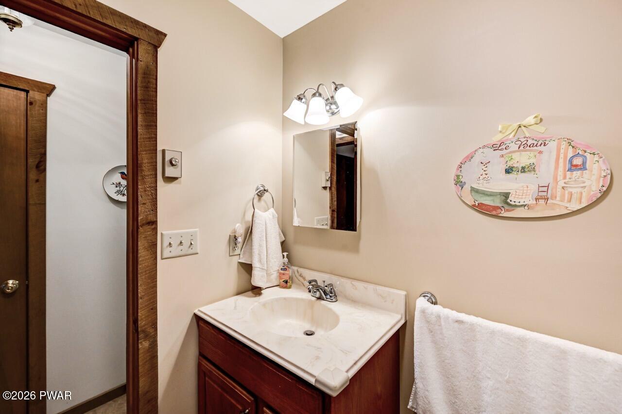 894 Deerfield Road Lake Ariel, PA 18436 - Photo 40 of 119