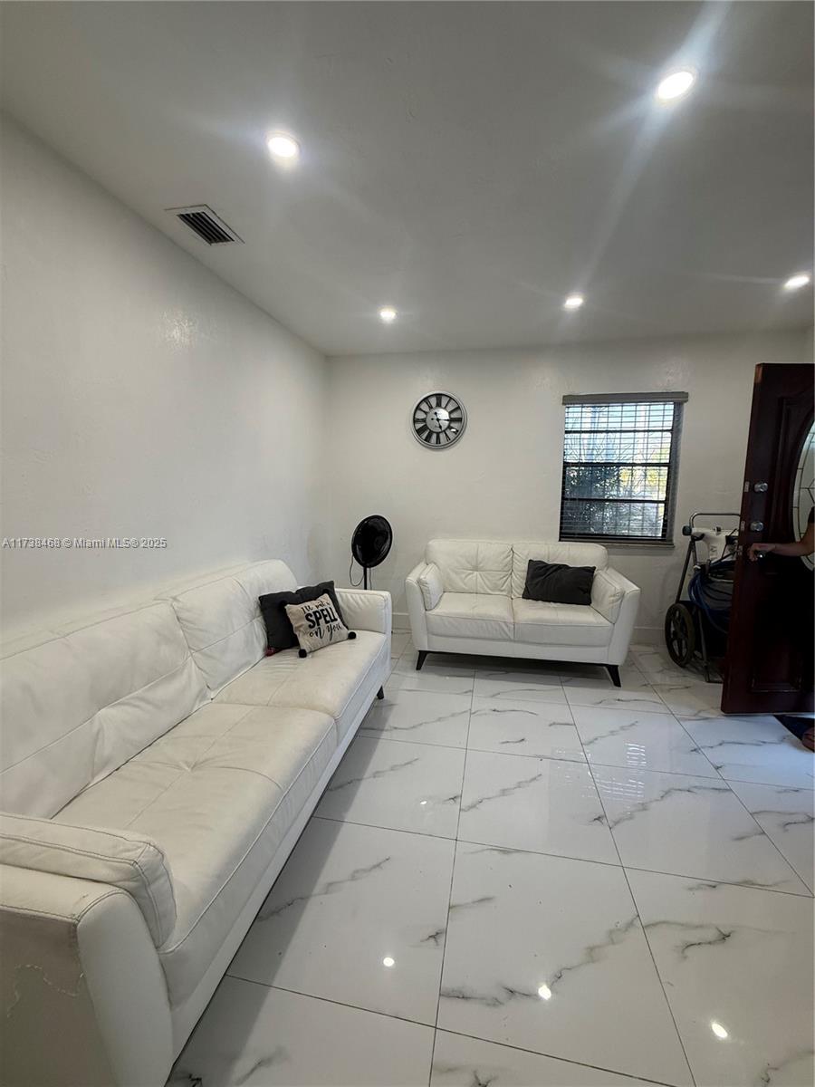 7500 Southwest 39th Street Miami, FL 33155 - Photo 3 of 7 Gallery Image 3