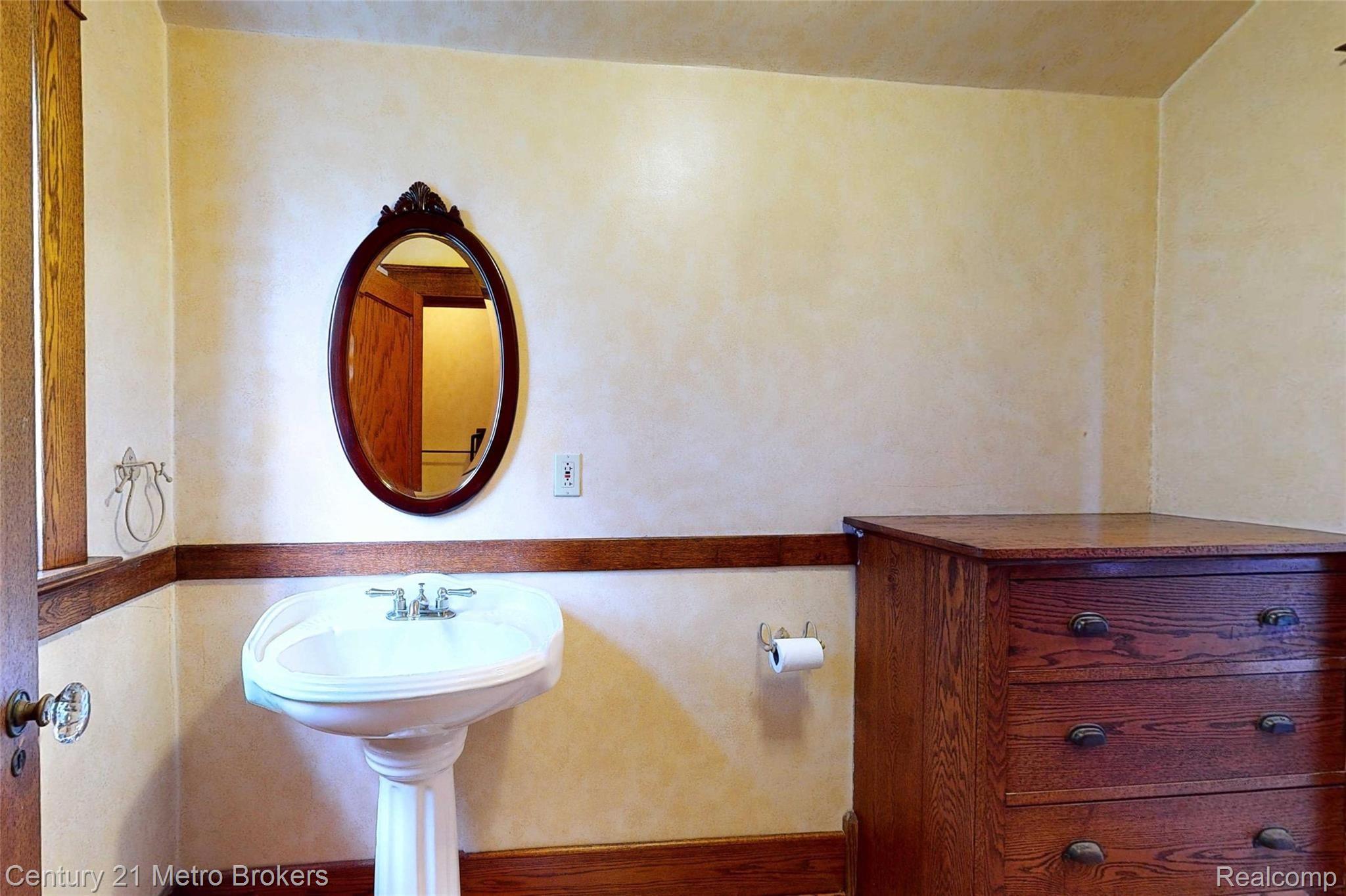 9025 Waterman Road Vassar, MI 48768 - Photo 15 of 49 9025-Waterman-Rd-Bathroom Upstairs 2.jpg