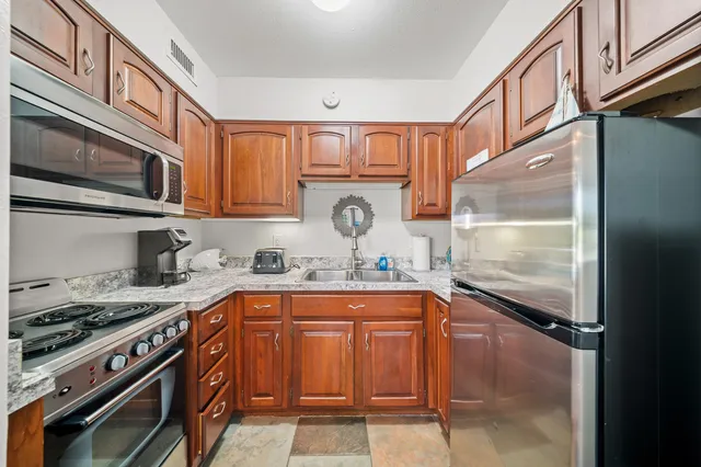 $949,999 | 3900 Northeast Cheri Drive, Jensen Beach, FL 34957