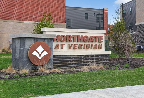 $3,600 | 2213 Venture Drive, Schaumburg, IL 60173